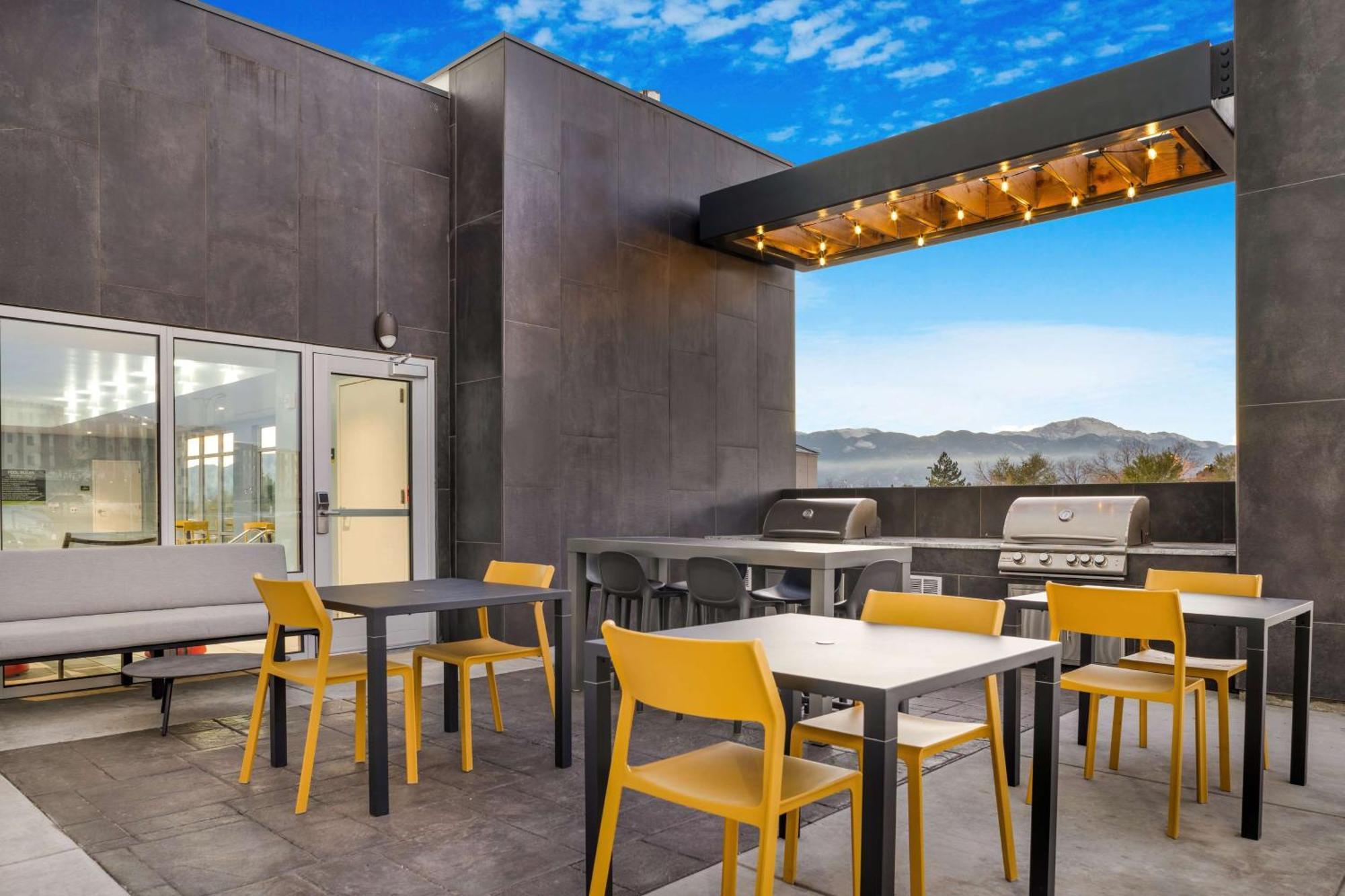 Home2 Suites By Hilton Colorado Springs Airport Ngoại thất bức ảnh