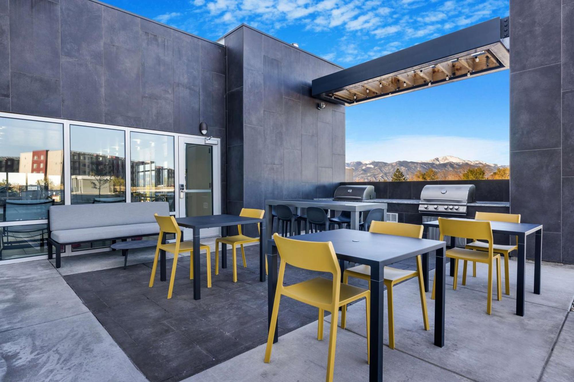 Home2 Suites By Hilton Colorado Springs Airport Ngoại thất bức ảnh
